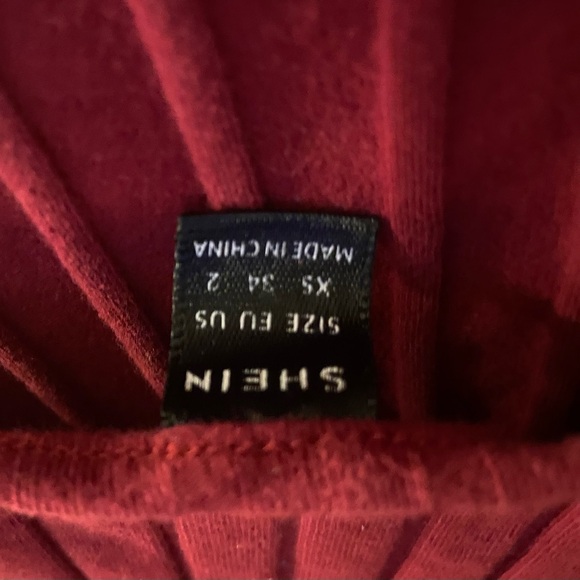 XS Women’s SHEIN Solid Red Ribbed Bodycon Fitted Dress - Picture 3 of 3